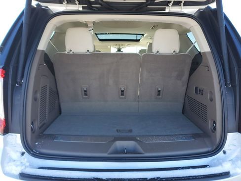 Certified 2021 GMC Yukon Denali w/ Denali Premium Package image 31