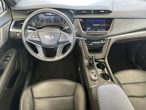 Used 2025 Cadillac XT5 Premium Luxury image 18
