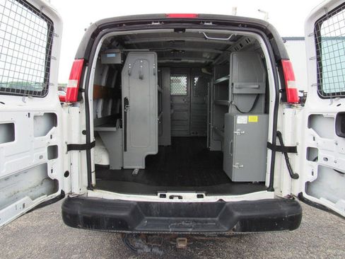 Used 2015 Chevrolet Express 2500 RWD image 20