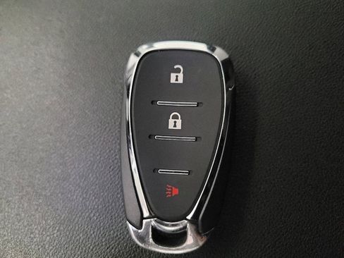 Used 2021 Chevrolet Equinox LS w/ LS Convenience Package AWD/4WD image 32