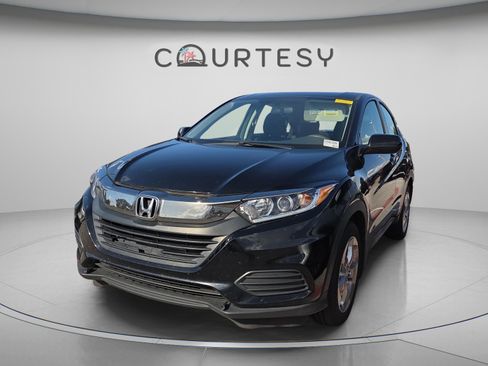 Used 2019 Honda HR-V LX image 1
