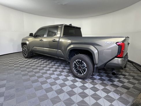 Used 2025 Toyota Tacoma TRD Sport image 3