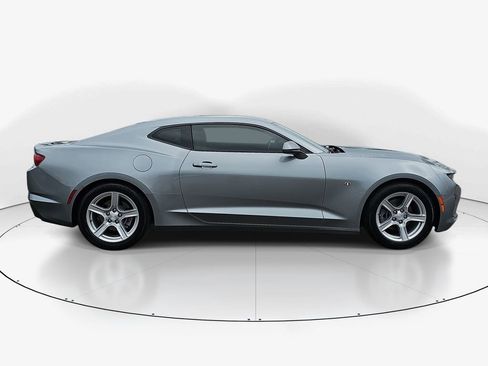 Used 2024 Chevrolet Camaro LT RWD image 4
