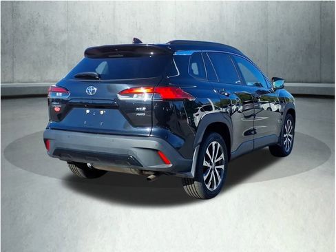 Certified 2022 Toyota Corolla Cross XLE image 26