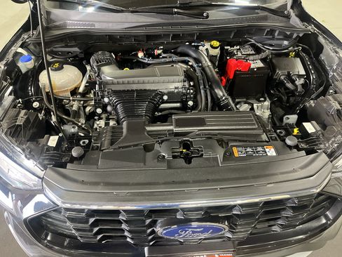 Used 2025 Ford Escape ST-Line Select AWD/4WD image 25