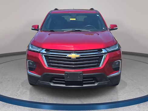 Used 2023 Chevrolet Traverse LT FWD image 2