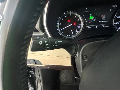Used 2021 Toyota Highlander XLE AWD/4WD image 11