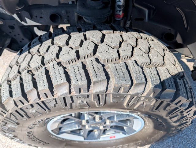 Used 2022 Jeep Gladiator Rubicon w/ LED Lighting Group AWD/4WD image 28