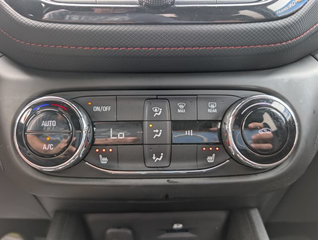 Used 2023 Chevrolet TrailBlazer RS w/ Sun and Liftgate Package AWD/4WD image 25