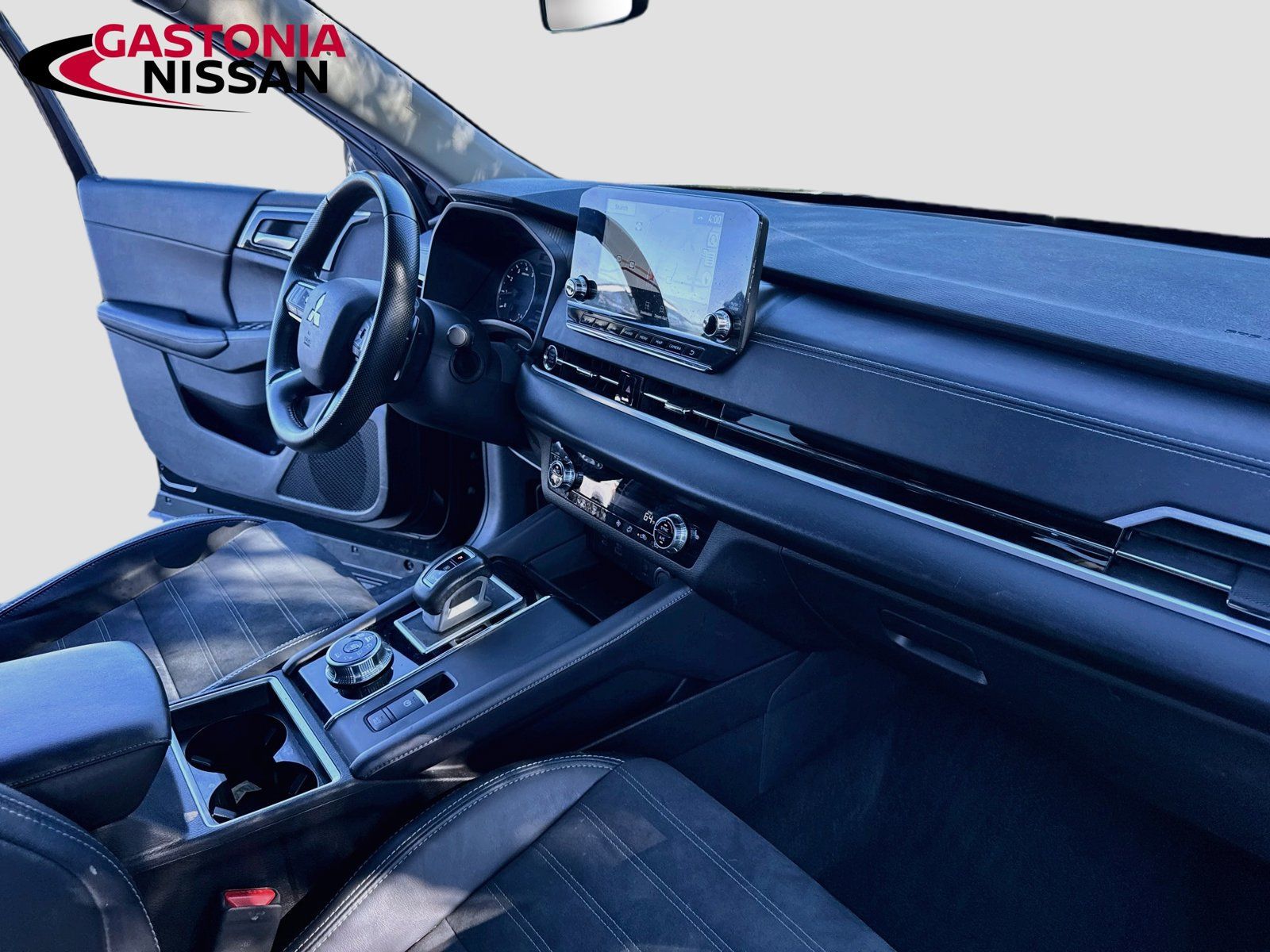 Used 2024 Mitsubishi Outlander SE AWD/4WD image 37
