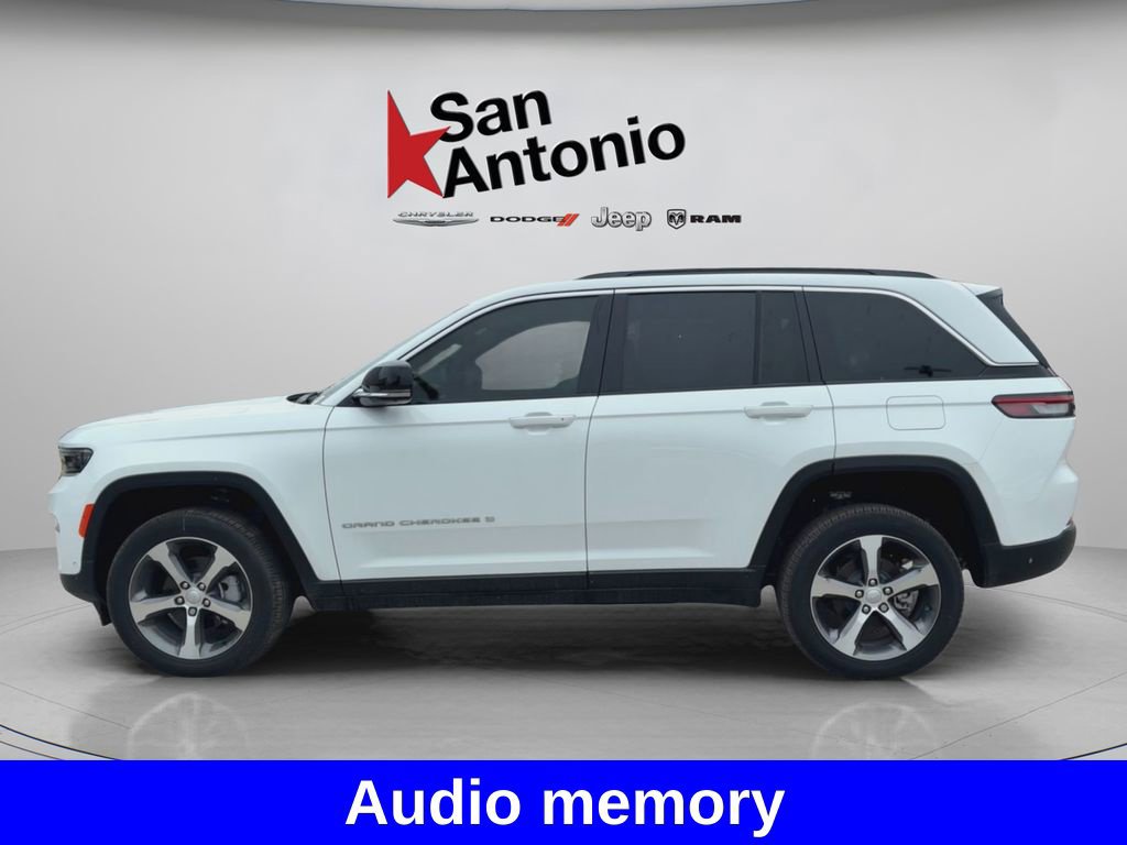 New 2025 Jeep Grand Cherokee Limited RWD image 9