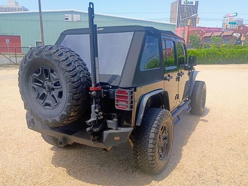 Used 2015 Jeep Wrangler Unlimited Sport w/ Quick Order Package 24S AWD/4WD image 11