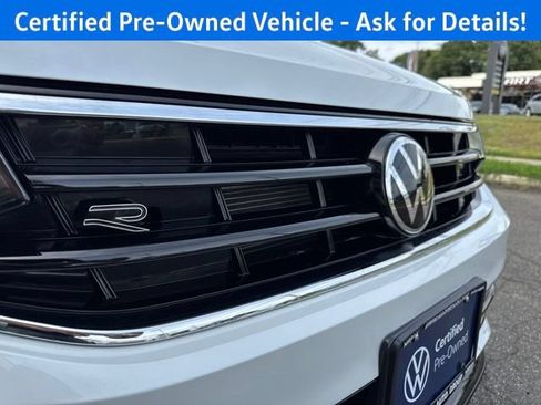 Certified 2023 Volkswagen Tiguan SE R-Line AWD/4WD image 28
