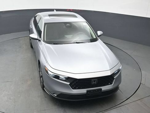 Used 2023 Honda Accord EX image 40