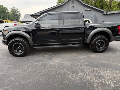 Used 2017 Ford F150 Raptor w/ Equipment Group 802A Luxury AWD/4WD image 28