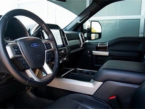 Used 2022 Ford F250 Lariat image 3