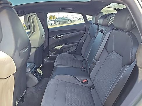 Used 2023 Audi e-tron GT Premium Plus image 11