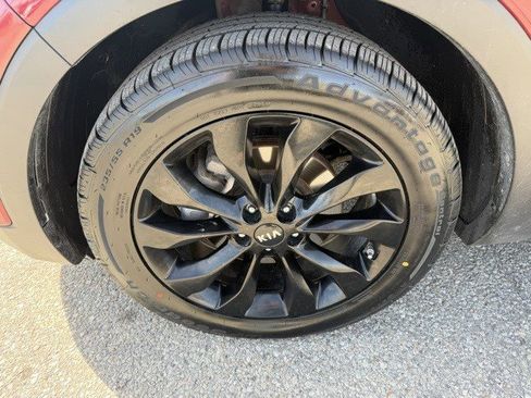 Used 2020 Kia Sorento S image 9