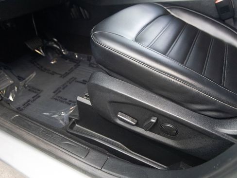 Used 2021 Ford Edge SEL image 12