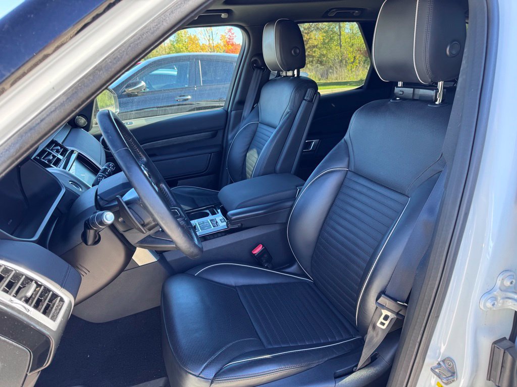 Used 2018 Land Rover Discovery HSE AWD/4WD image 7
