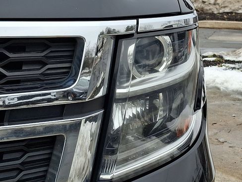 Used 2018 Chevrolet Tahoe LT image 9