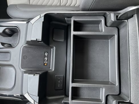 Used 2025 Chevrolet Silverado 1500 ZR2 w/ Technology Package image 35