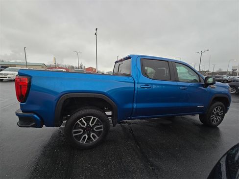 Used 2023 GMC Sierra 1500 AT4 w/ Technology Package image 2