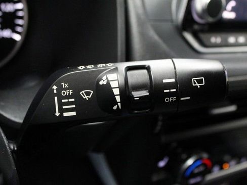 Used 2021 Nissan Rogue S FWD image 24