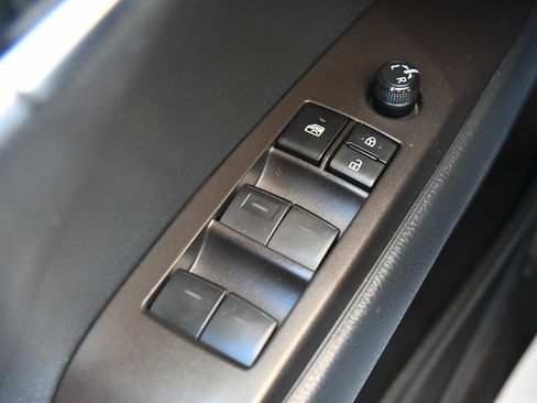 Used 2023 Toyota Camry SE FWD image 31