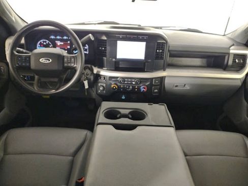 Used 2023 Ford F250 XL w/ FX4 Off-Road Package AWD/4WD image 13