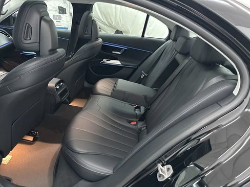 Used 2026 Mercedes-Benz E 350 4MATIC Sedan image 23