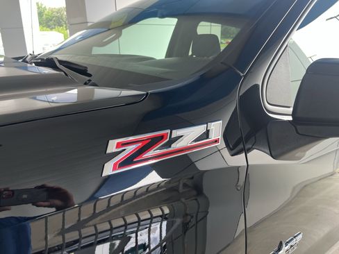 Used 2020 Chevrolet Silverado 1500 RST AWD/4WD image 2