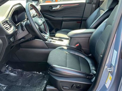 Used 2025 Ford Escape ST-Line Select AWD/4WD image 13