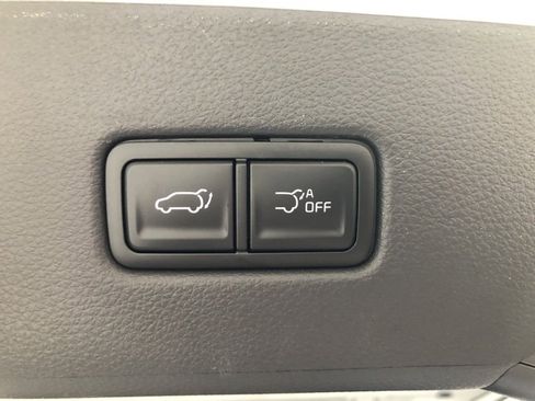 New 2026 Kia Carnival EX image 9