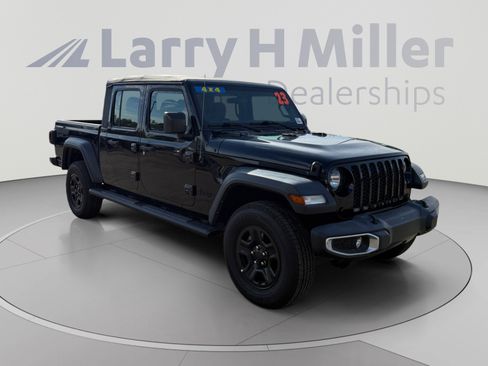 Used 2023 Jeep Gladiator Sport w/ Trailer Tow Package AWD/4WD image 7