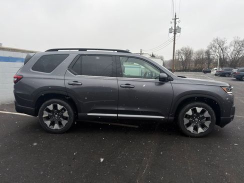 Used 2026 Honda Pilot Touring image 6