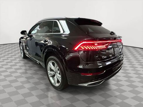 Used 2023 Audi Q8 Premium w/ Convenience Package AWD/4WD image 5