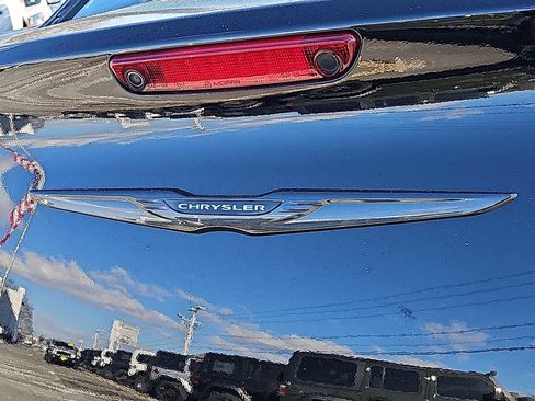 Used 2023 Chrysler 300 Touring L w/ Comfort Group image 30