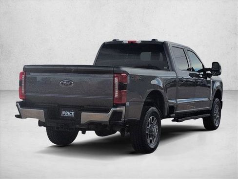Used 2025 Ford F350 Lariat image 5