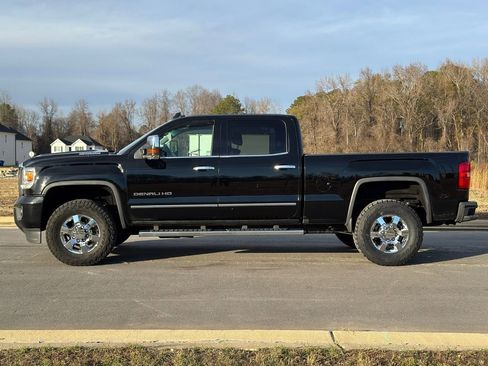Used 2017 GMC Sierra 3500 Denali w/ Duramax Plus Package image 7