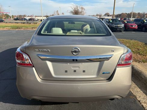 Used 2014 Nissan Altima 2.5 S image 6
