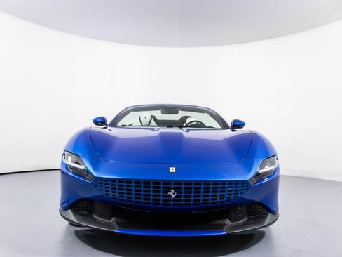 Certified 2025 Ferrari Roma Base image 11