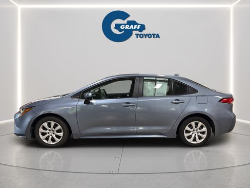 Used 2025 Toyota Corolla LE FWD image 11
