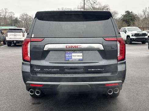 Used 2022 GMC Yukon XL Denali image 7