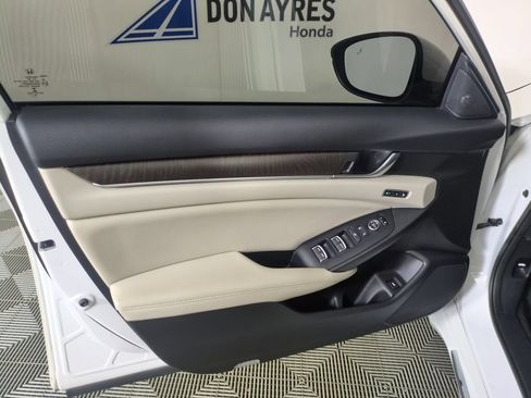 Used 2019 Honda Accord EX-L image 10