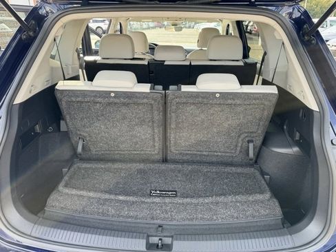 Used 2023 Volkswagen Tiguan SE image 9