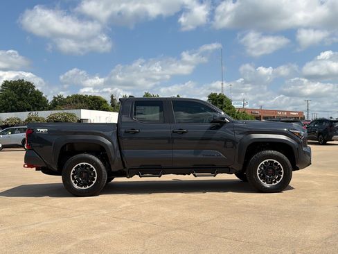 New 2026 Toyota Tacoma TRD Off-Road AWD/4WD image 8
