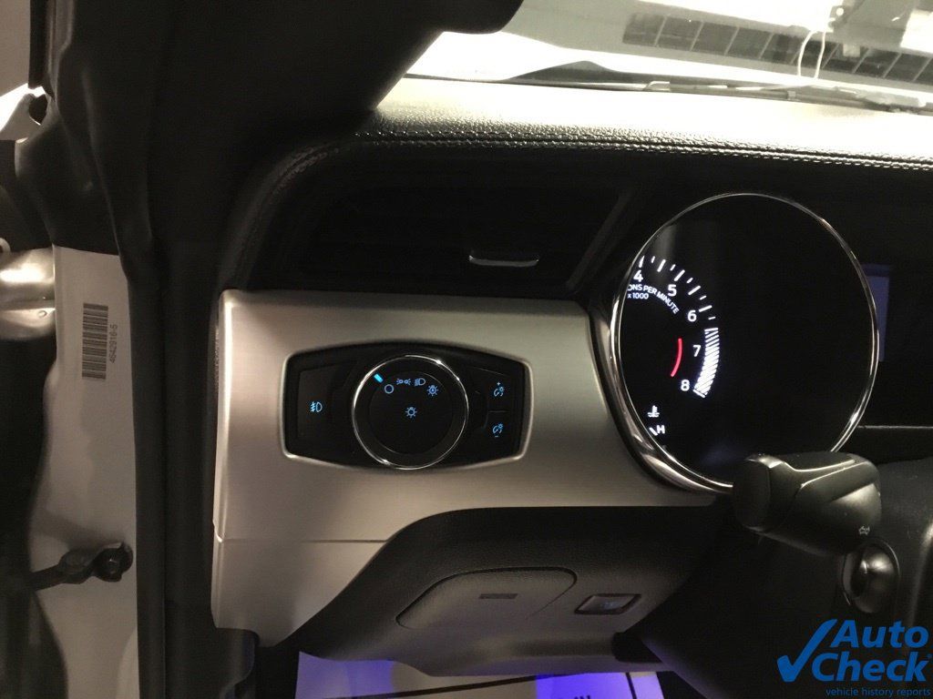 Used 2016 Ford Mustang Premium RWD image 31