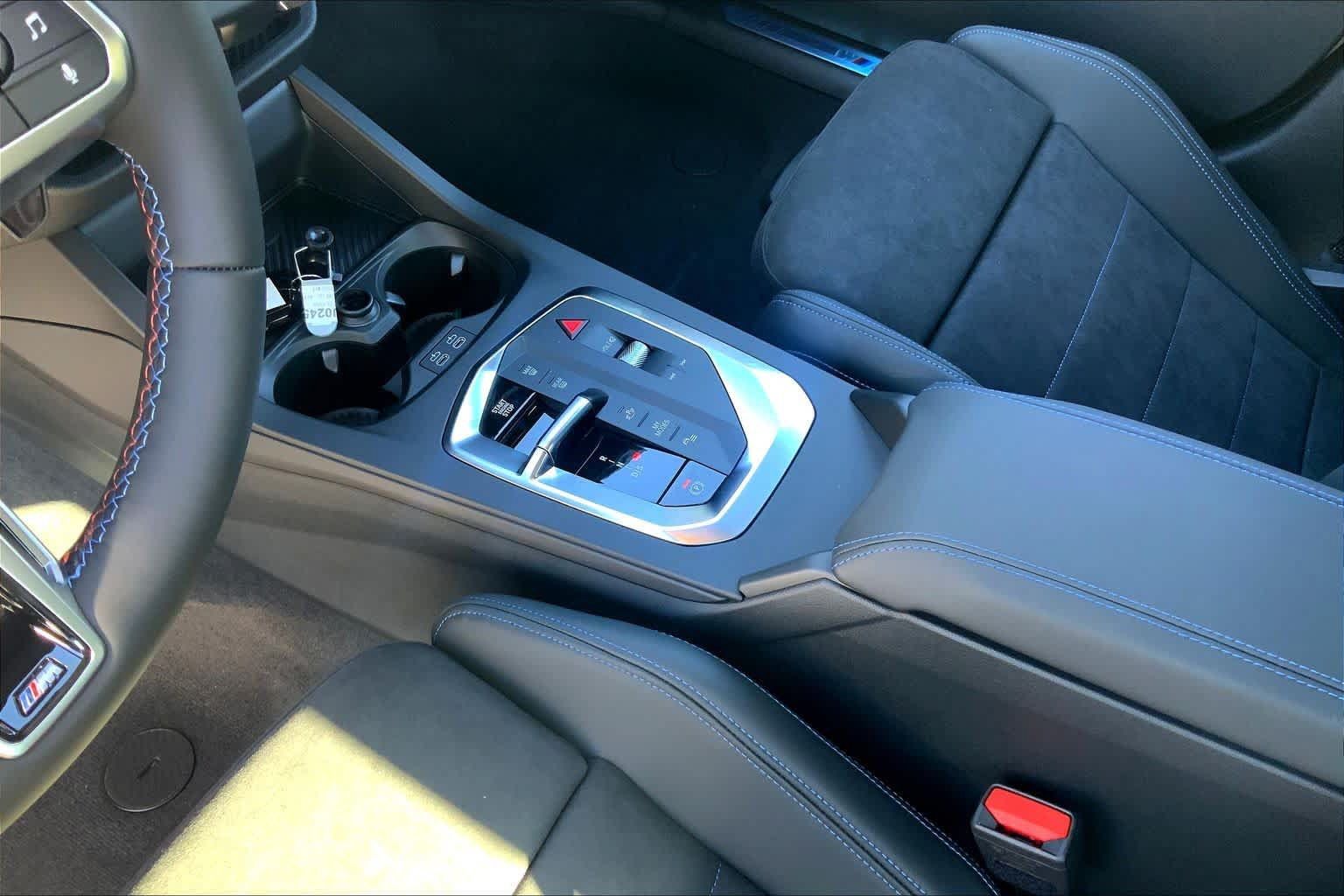 Used 2026 BMW M235i xDrive w/ Technology Package AWD/4WD image 8