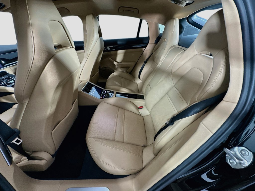 Certified 2021 Porsche Panamera RWD image 24